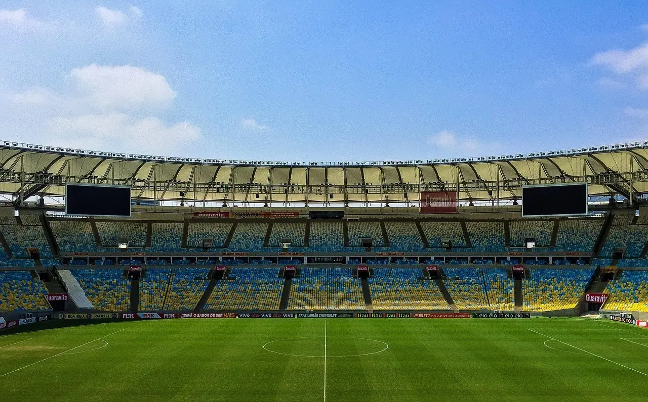 Tomt fodboldstadion